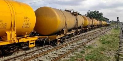 বিজিবি পাহারায় তেলবাহী ট্রেন চলাচল শুরু